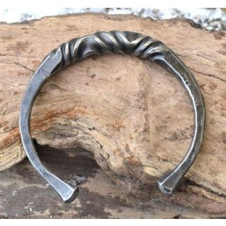 Moroccan Tuareg Silver Geometric Bracelet - Handcrafted Elegance