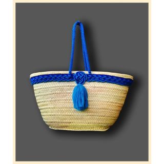 Moroccan Straw Handbag: Ethically Crafted Chic Accessory.