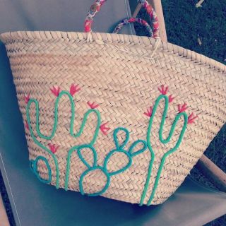 Handwoven Moroccan Berber Cactus Handbag - Sustainable Straw Fashion