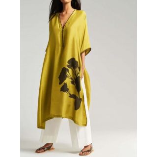 Moroccan Embroidered Kaftan Dress: Bohemian Chic Elegance.