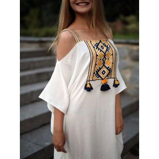 Exquisite Moroccan Embroidered Kaftan Dress for Chic Bohemian Style.