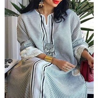 Moroccan Charm Embroidered Kaftan Dress - Bohemian Elegance