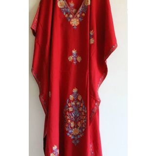 Bohemian Chic Moroccan Kaftan Dress - Embroidered Pattern & Stylish Design
