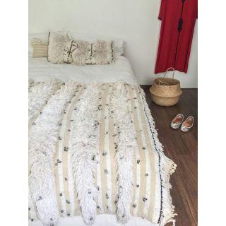 Bohemian Handwoven Wool Blanket - Moroccan Berber Wedding Style