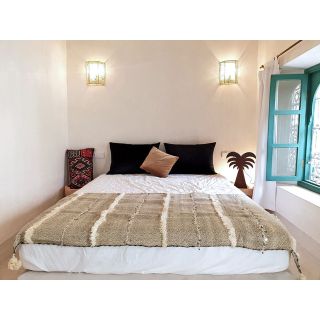 Handwoven Moroccan Woolen Blanket with Stripe Pattern