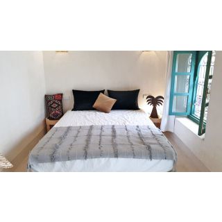 Traditional Moroccan Wool Blanket | Luxurious Handwoven Stripe Pattern