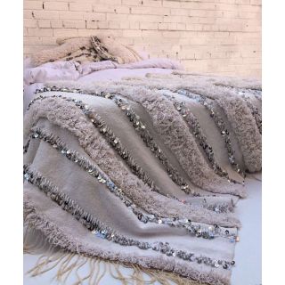 Moroccan Berber Handwoven Wool Blanket in Grey