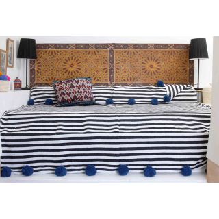 "Handcrafted Moroccan Pom Pom Wool Blanket - Versatile and Cozy"