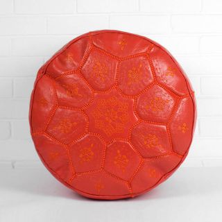 Pouf en cuir marocain fait main avec broderie de fleurs rouges