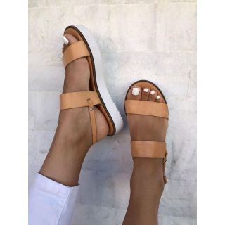 Luxurious Leather Sandals for Daily Sophistication