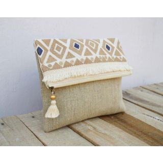 Chic Straw Clutches 062 - Stylish & Durable Fashion Accessory for All Occasions