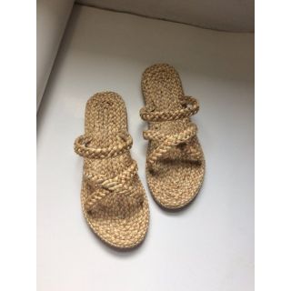 Handcrafted Natural Straw Summer Sandals - Eco-Friendly & Trendy