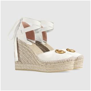 Straw Sandals: Eco-Friendly and Breathable Footwear