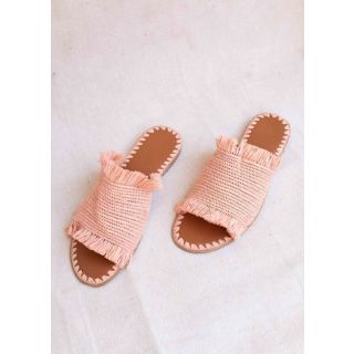 Chic Handcrafted Straw Sandals for Stylish Summer Outings