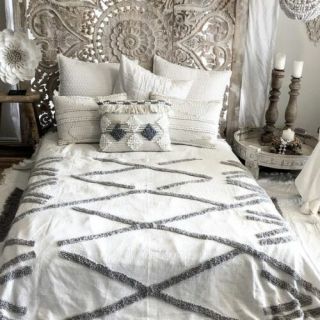 ZigZag Pattern Moroccan Wool Blanket - Premium Handwoven Cotton