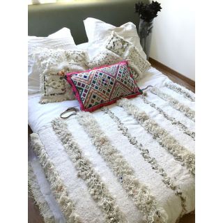 Handmade Moroccan Wedding Blanket - Luxurious Wool with Glitter Stripes