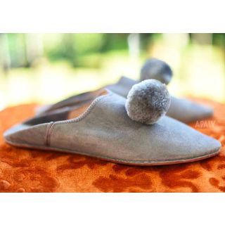 Luxurious Moroccan Leather Slippers for Everyday Comfort & Style.