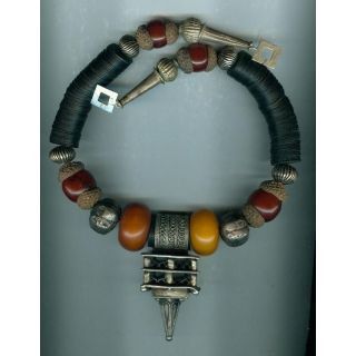 Handcrafted Moroccan Tuareg Berber Necklace - Ethnic Charm & Elegance