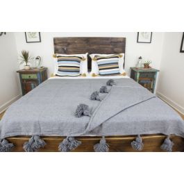 Pom-Pom Wool Blanket