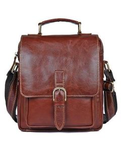 Burgundy Moroccan Leather Handbag | Spacious Compartment & Vintage Charm