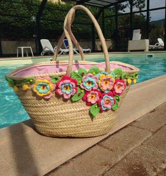 Handwoven Floral Straw Handbag | Eco-Friendly Berber Basket