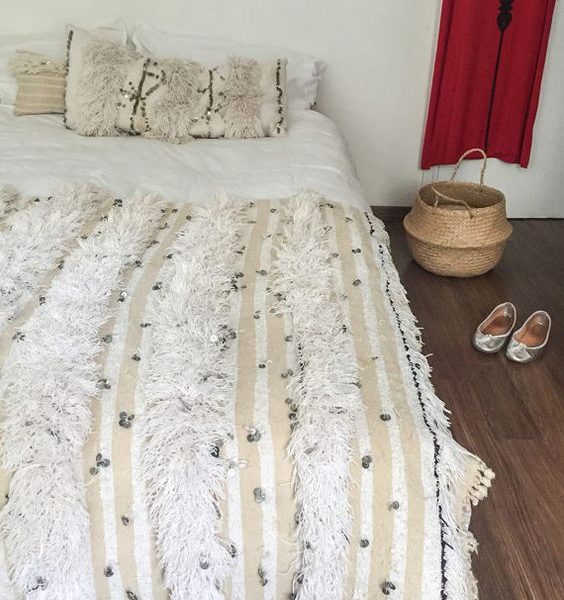 Bohemian Handwoven Wool Blanket - Moroccan Berber Wedding Style