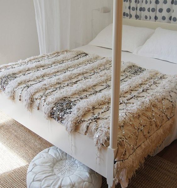 Moroccan Handwoven Cotton Blanket - Luxurious Berber Style