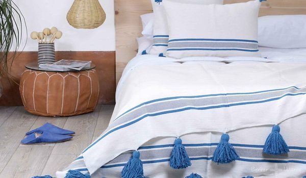 Elegant White Moroccan Pom Pom Blanket | Handwoven Cotton