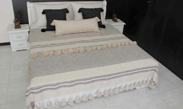 Handwoven Moroccan Pom Pom Cotton Blanket in Baby Pink/Grey/White