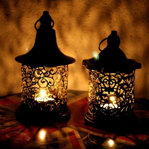 Captivating Moroccan Silver Metal Floor Lamp - Vintage Touch