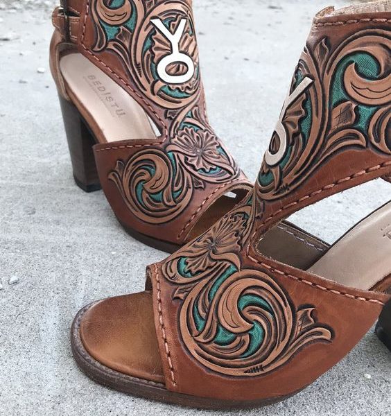 Luxurious Leather Sandals for Stylish Comfort