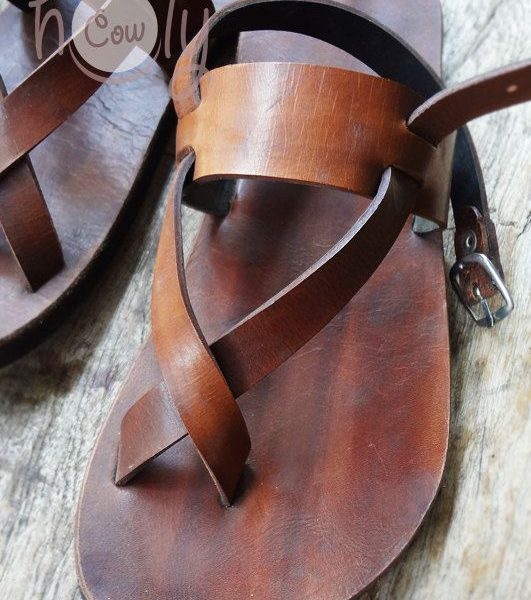 Chic Leather Sandals for Stylish and Comfortable Wear