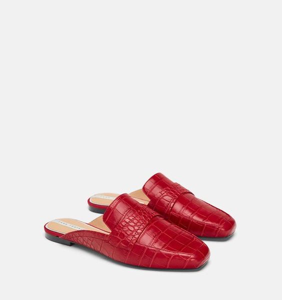 Luxurious Moroccan Leather Slippers for Unmatched Comfort.