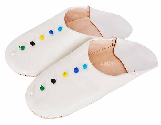 Luxury Moroccan Leather Slippers for Comfort and Style.