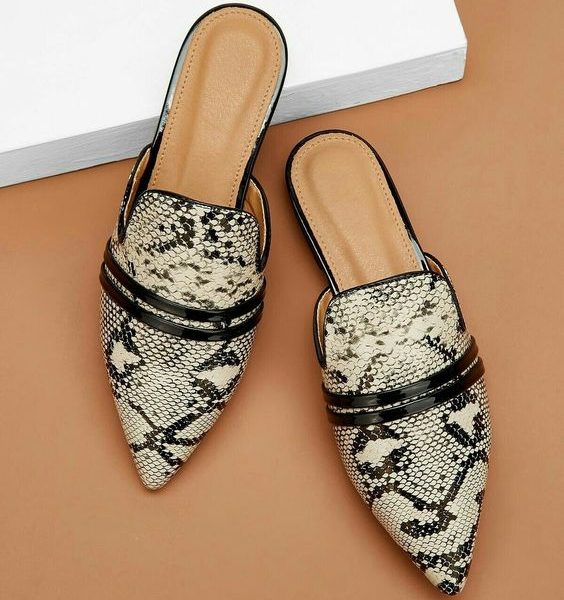 Luxurious Handcrafted Leather Slippers for Elegant Comfort
