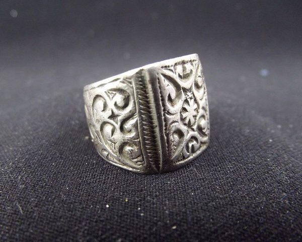 Handmade Tuareg Berber Moroccan Rings - Unique Designs & Vibrant Colors