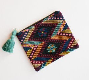 Moroccan Handwoven Zigzag Straw Clutch - Eco-Friendly Statement Piece