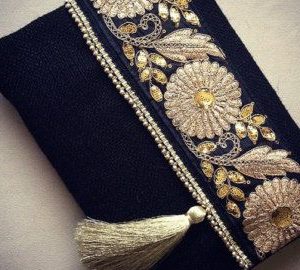 Chic Bohemian Natural Straw Clutch - Handcrafted & Versatile