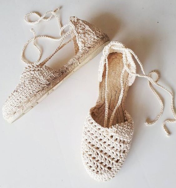 Eco-Friendly Straw Sandals: Sustainable & Stylish Comfort